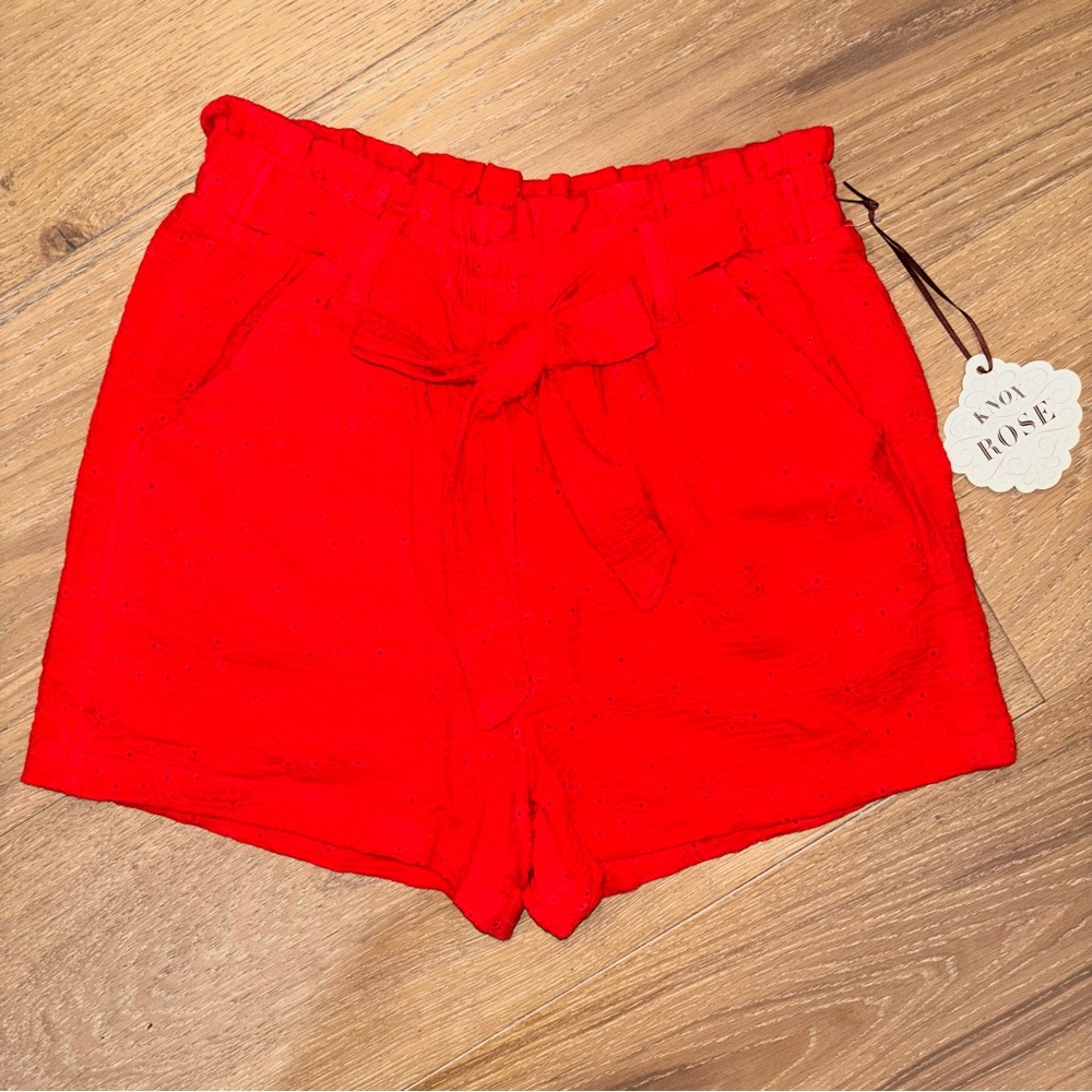 Knox Rose Red Shorts Size M